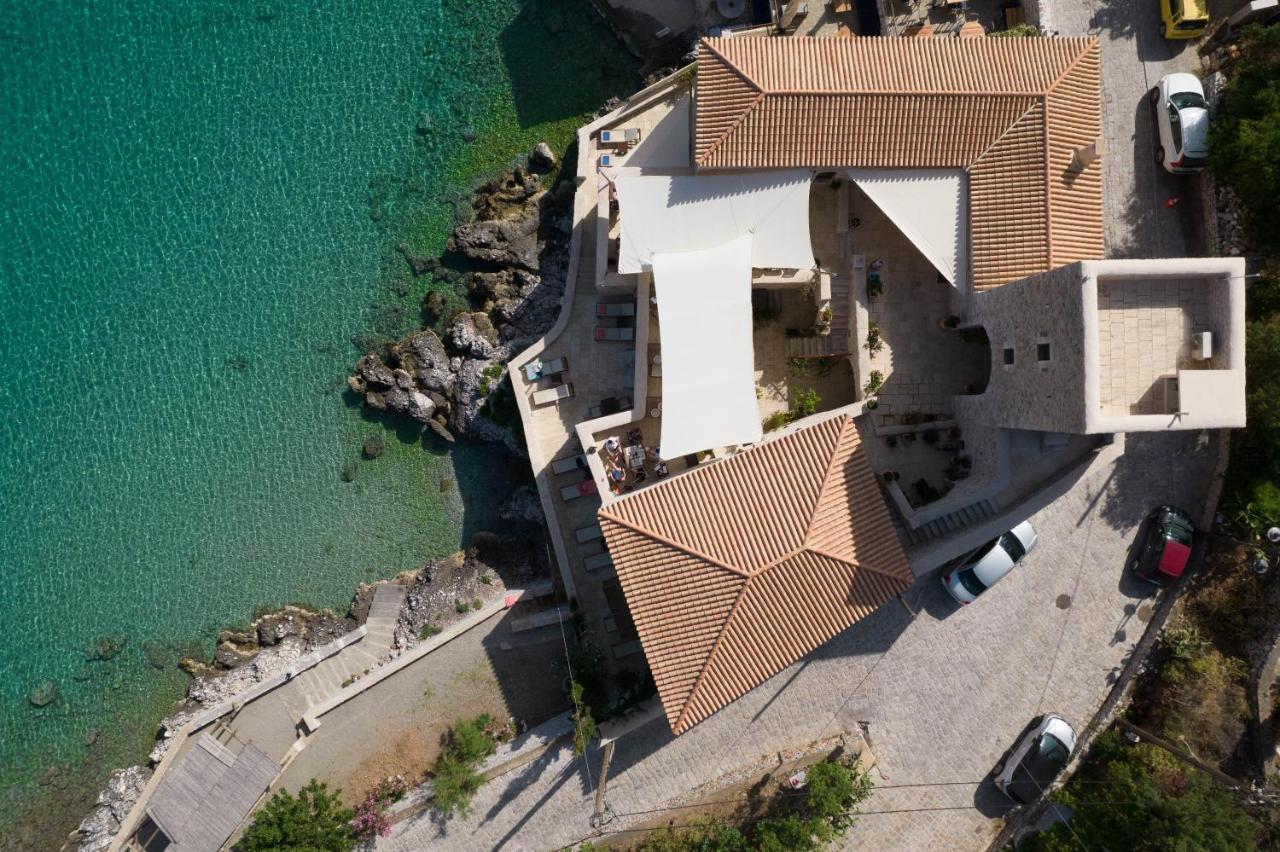 Hotel Pirgos Mavromichali Liménion Exterior foto