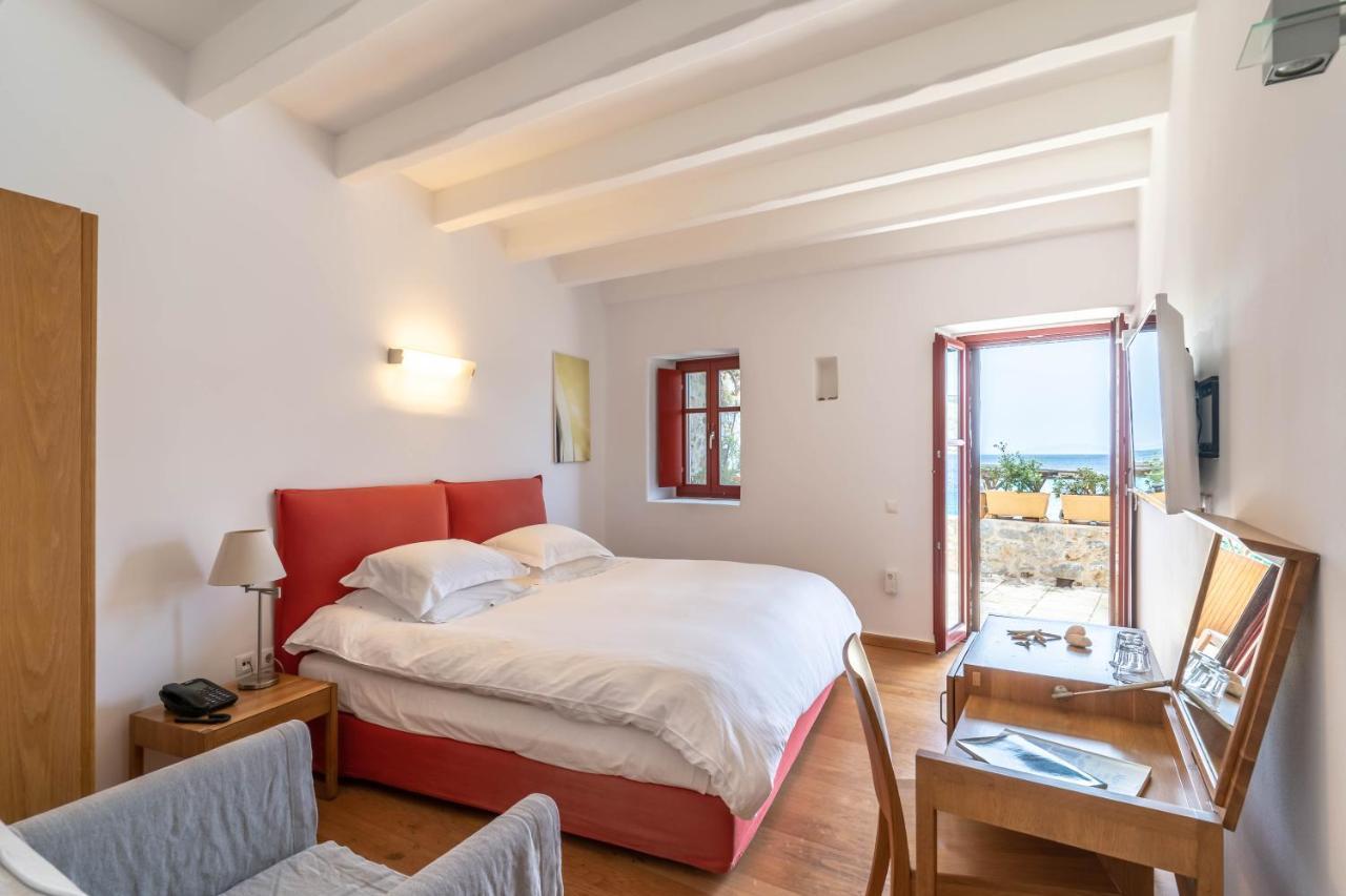 Hotel Pirgos Mavromichali Liménion Exterior foto