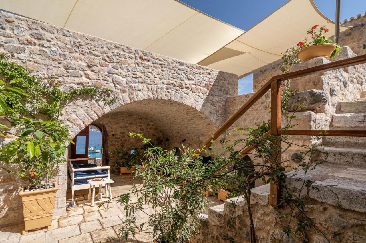 Hotel Pirgos Mavromichali Liménion Exterior foto