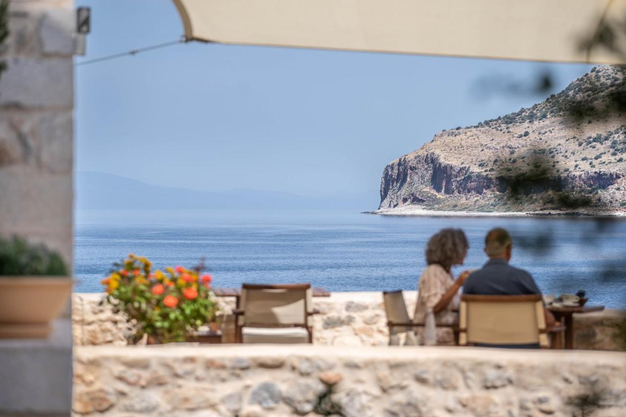 Hotel Pirgos Mavromichali Liménion Exterior foto