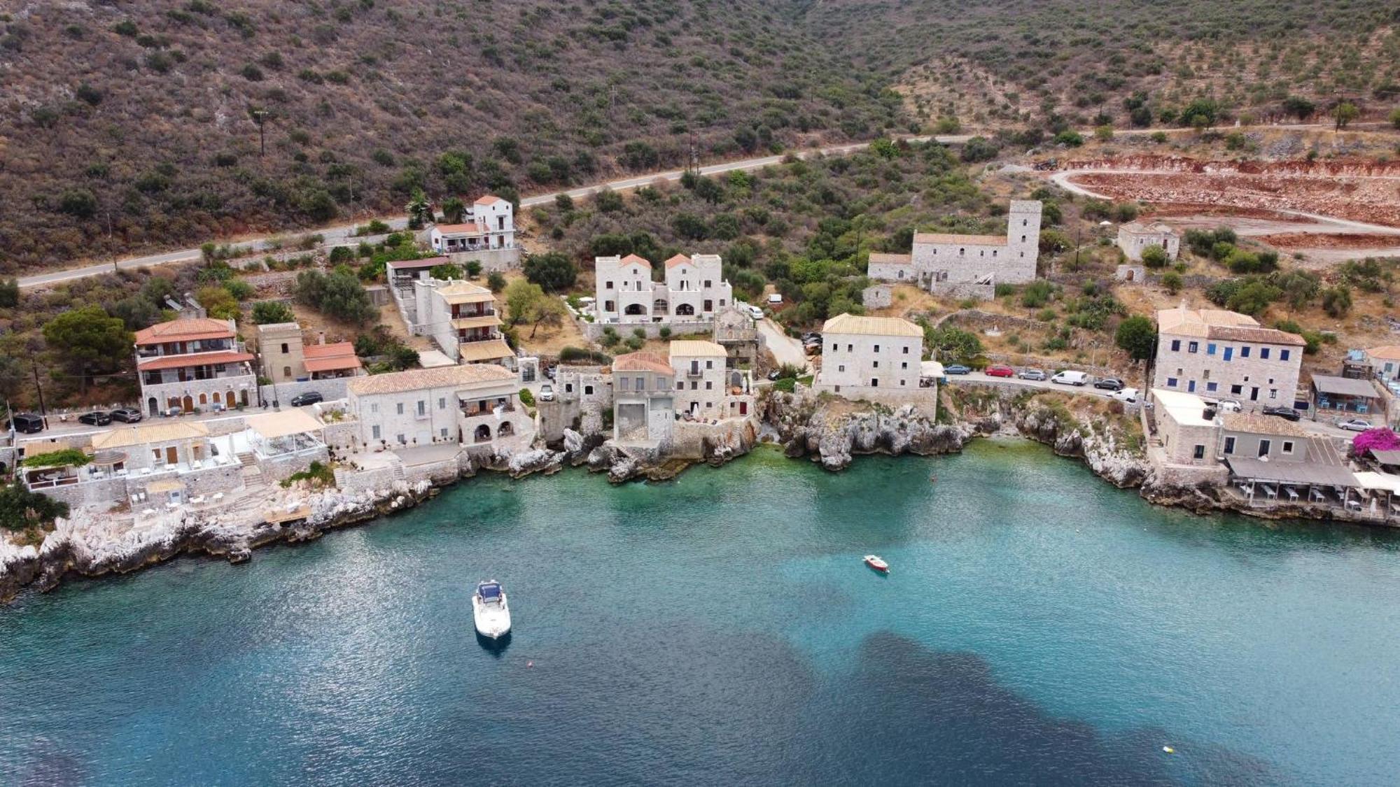 Hotel Pirgos Mavromichali Liménion Exterior foto